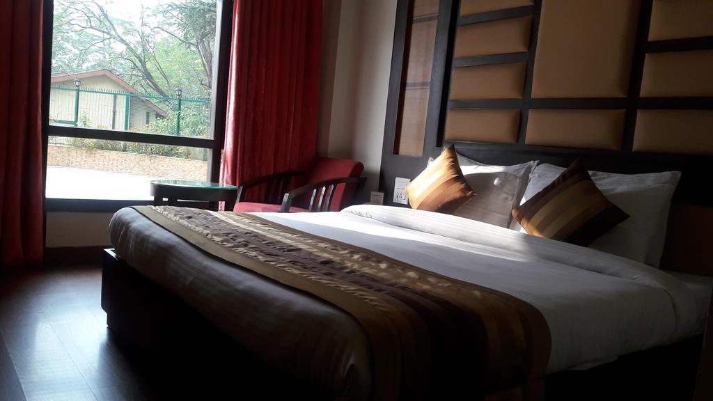 Hotel Southgate Shimla Exterior foto